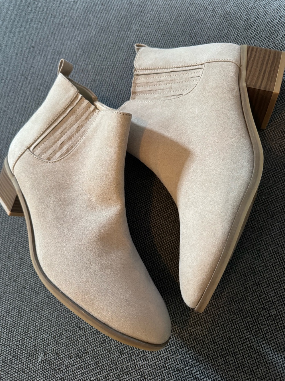 Old Navy, never worn, Women's Beige Suede Ankle Booties
